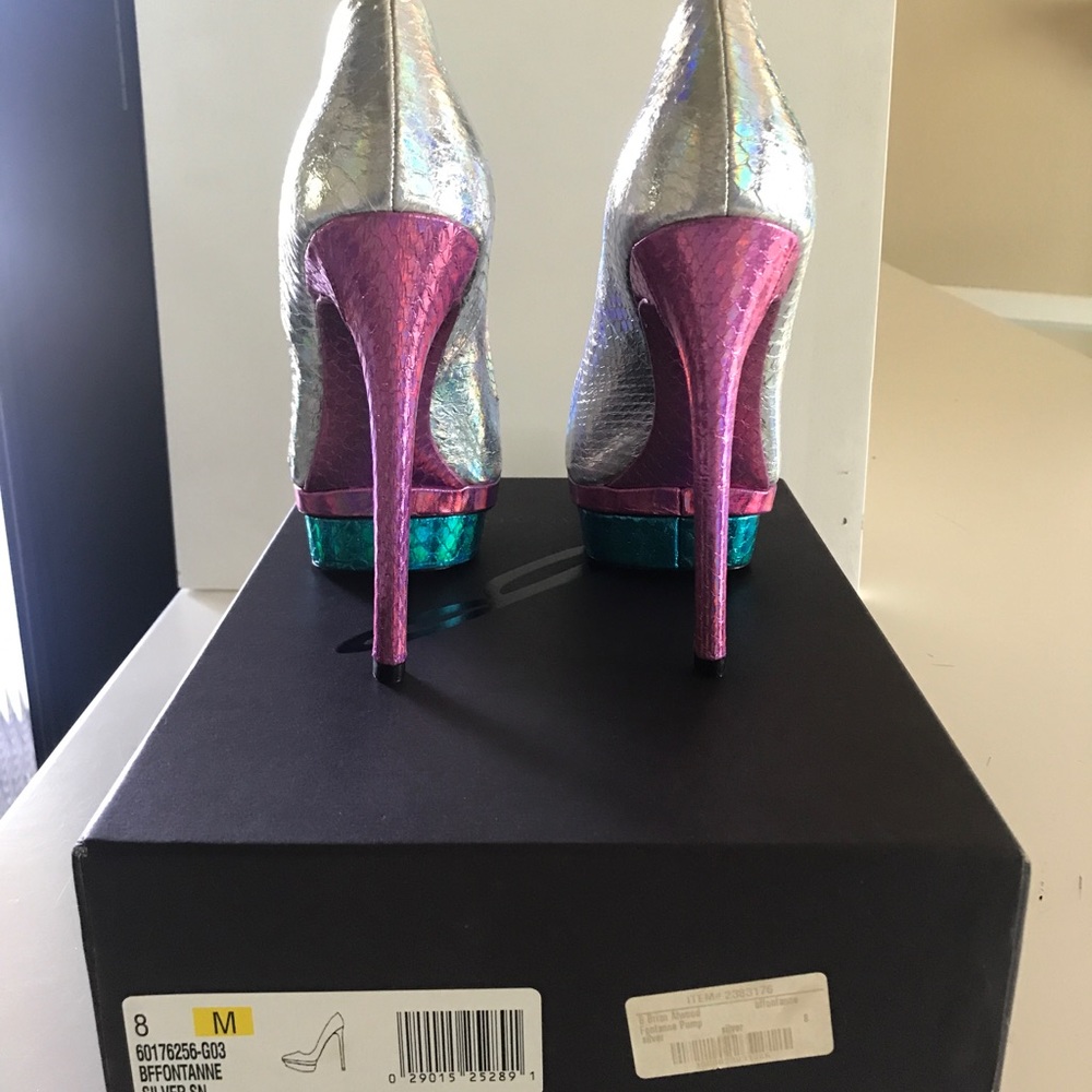 NWT Brian Atwood Fontanne Hologram Snakeskin Pump - Picture 3 of 6